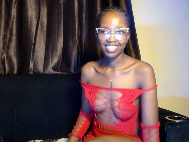 Wildsmile254 live cam on BongaCams