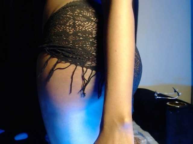 Wildsmile254 live cam on BongaCams