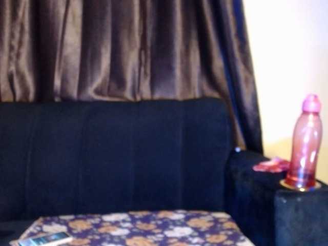 Wildsmile254 live cam on BongaCams