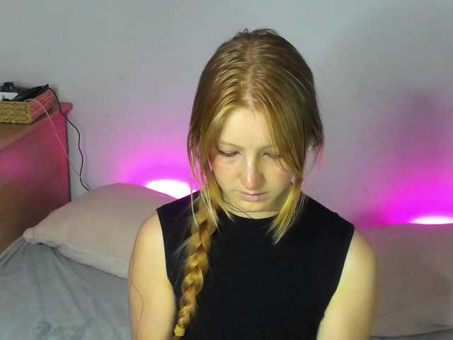 FoxieKiss live cam on BongaCams