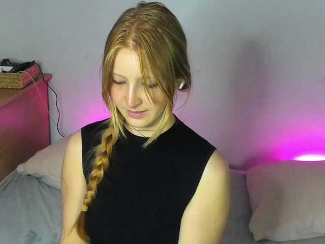 FoxieKiss live cam on BongaCams