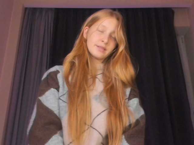 FoxieKiss live cam on BongaCams