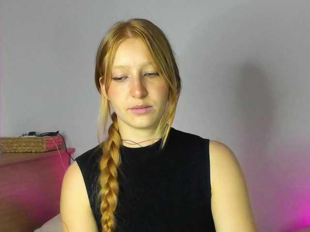 FoxieKiss live cam on BongaCams