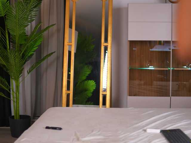 ZenyaNoir live cam on BongaCams