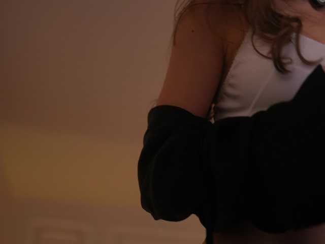 KyssaraPlay live cam on BongaCams