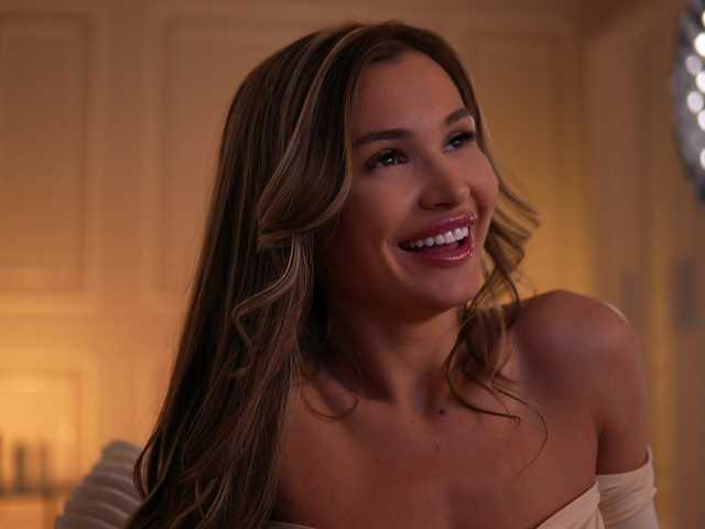 KyssaraPlay's BongaCams show and profile