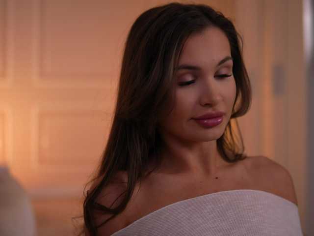 KyssaraPlay's BongaCams show and profile