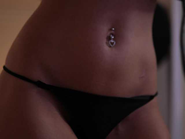 KyssaraPlay's BongaCams show and profile