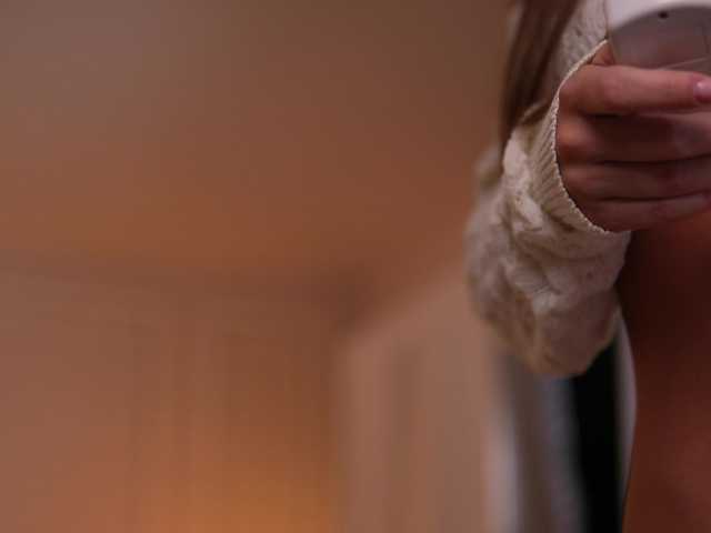 KyssaraPlay's BongaCams show and profile