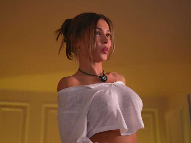 KyssaraPlay live cam on BongaCams