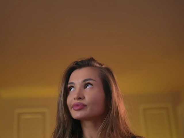KyssaraPlay live cam on BongaCams