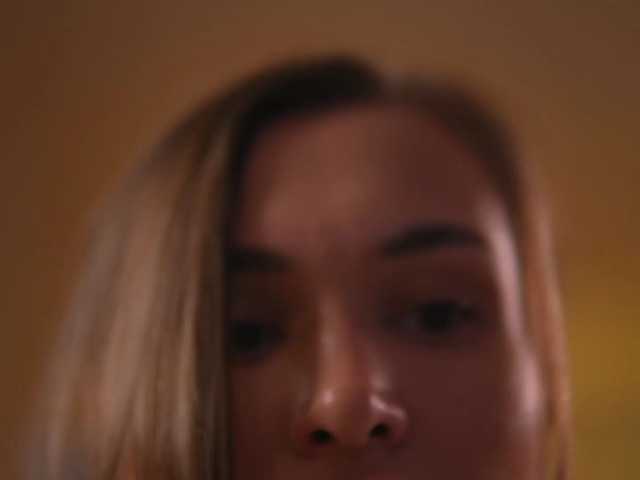 KyssaraPlay live cam on BongaCams