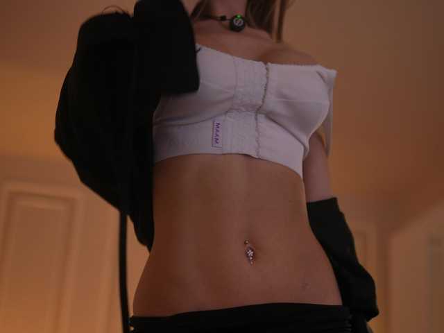 KyssaraPlay live cam on BongaCams