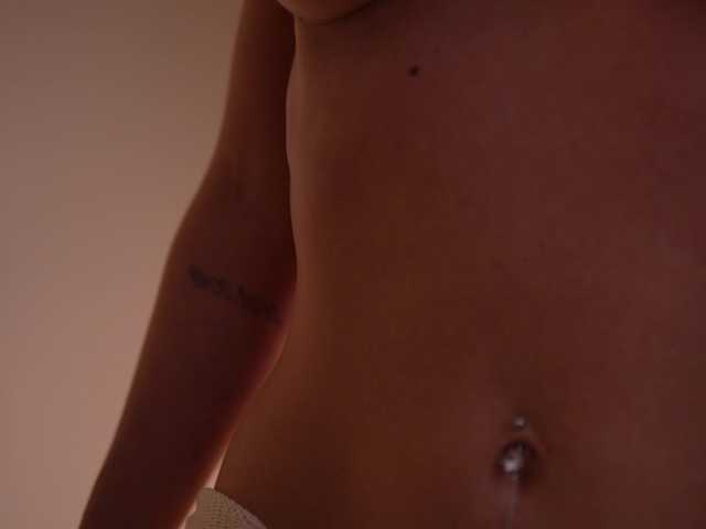 KyssaraPlay live cam on BongaCams