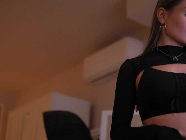 KyssaraPlay live cam on BongaCams