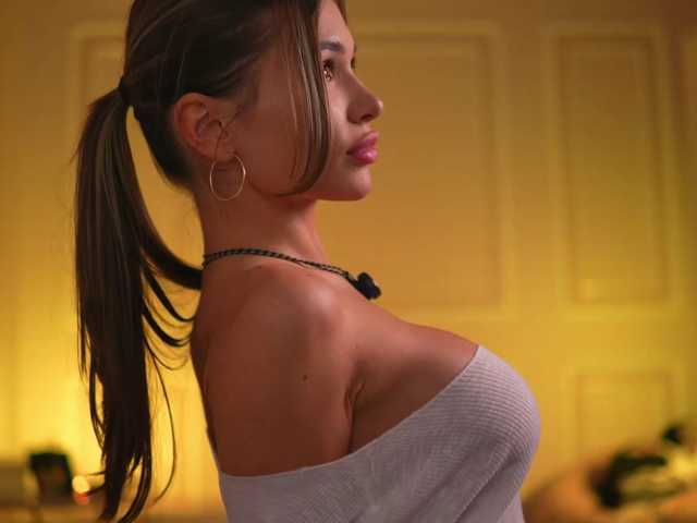 KyssaraPlay live cam on BongaCams