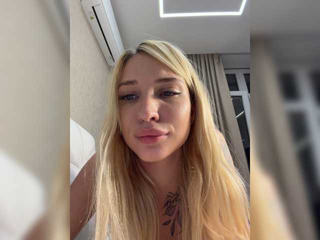 EwaBrown live cam
