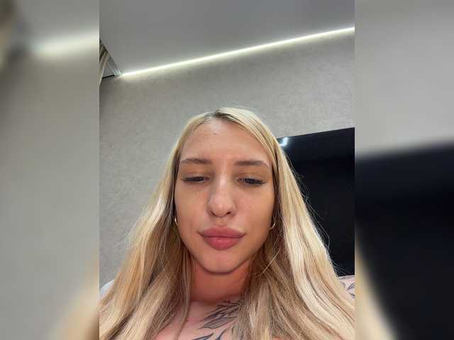 Cristi-Candy live webcam show
