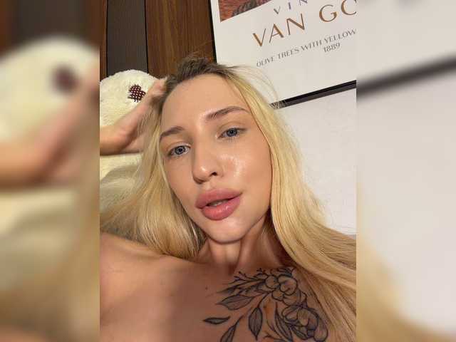 Cristi-Candy live cam preview