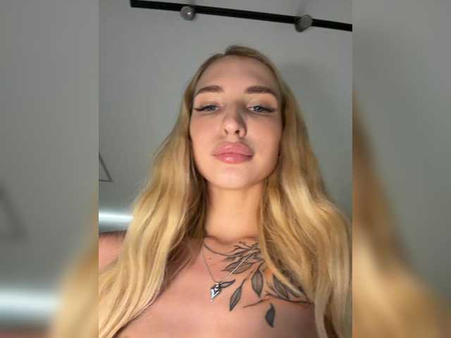 go to chat with Cristi-Candy