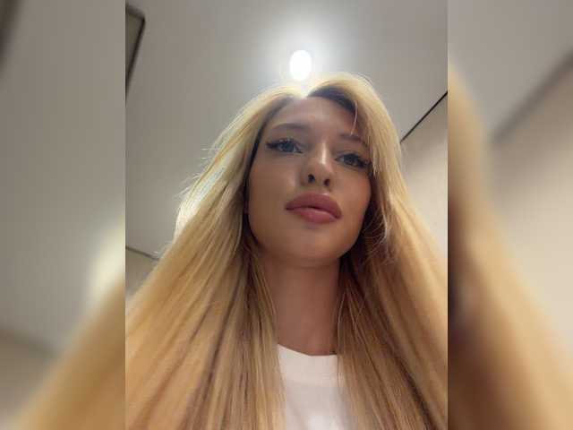 Live трансляция Cristi-Candy - Runet.cam