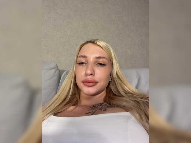 Cristi-Candy live webcam show