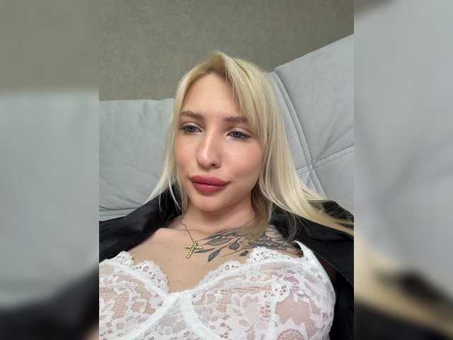 EwaBrown's BongaCams profile