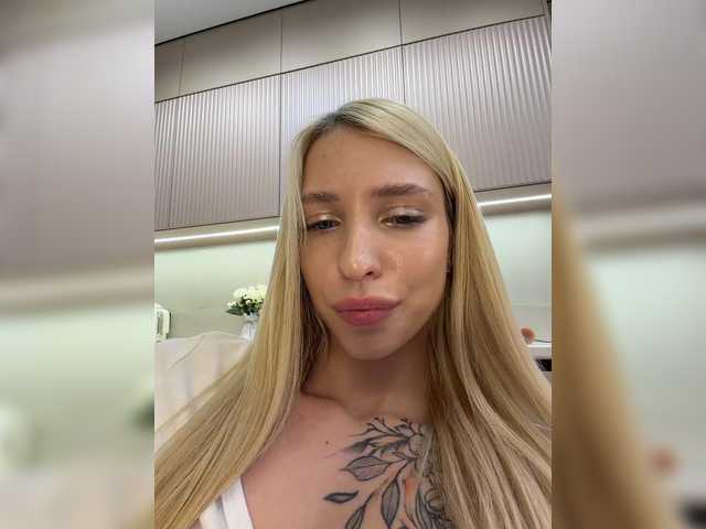 Cristi-Candy live webcam show