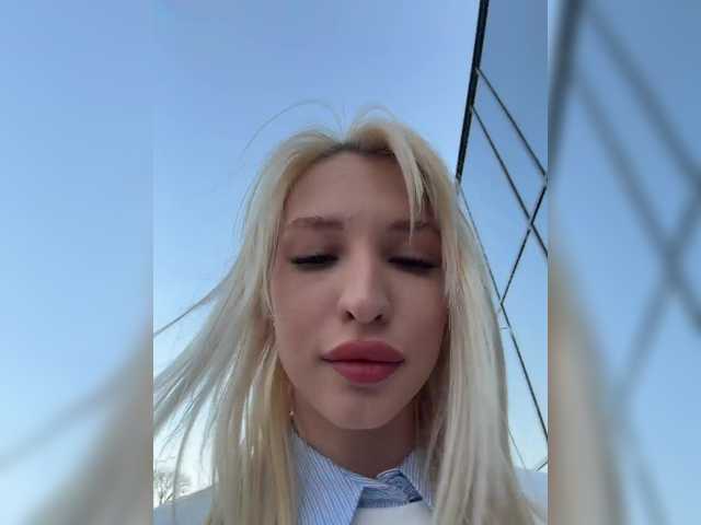 EwaBrown's BongaCams show and profile