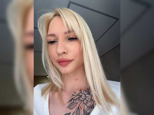 EwaBrown's BongaCams profile