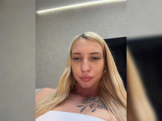 Cristi-Candy live webcam show