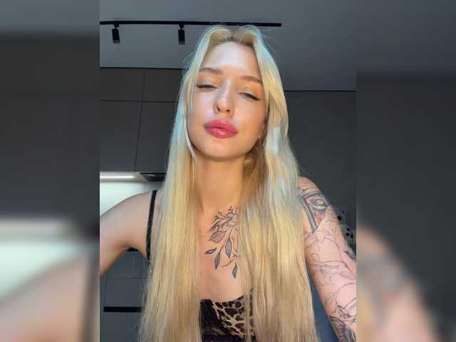 Live трансляция Cristi-Candy - slutnetki.online