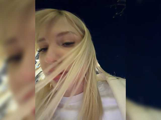 EwaBrown's BongaCams show and profile