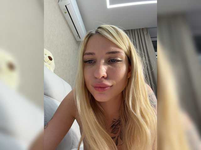 EwaBrown live stream preview