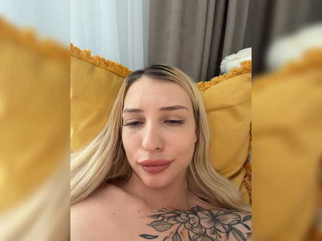 Cristi-Candy live cam preview