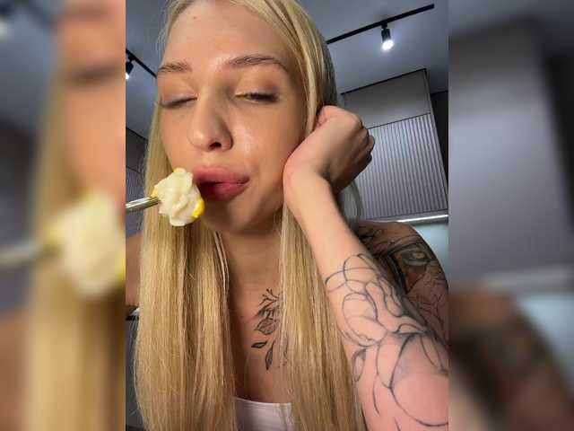 Cristi-Candy live webcam show