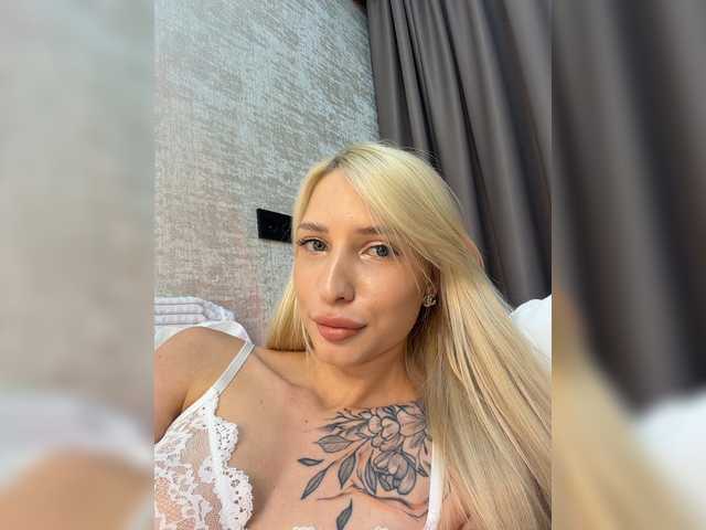 Cristi-Candy live webcam show