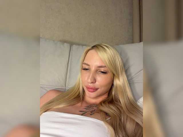 Cristi-Candy live webcam show