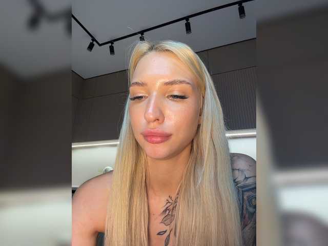 Live трансляция Cristi-Candy - slutnetki.online