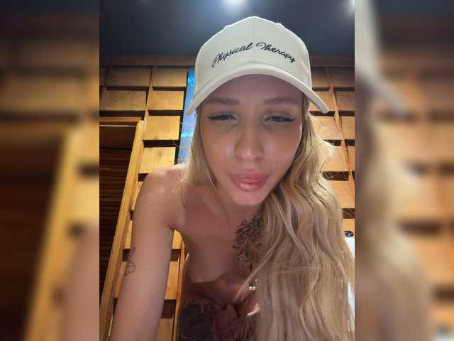 go to chat with Cristi-Candy