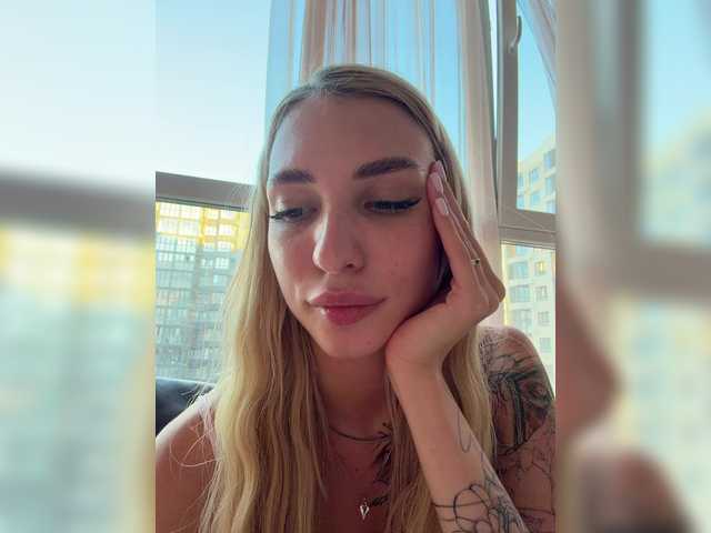Live трансляция Cristi-Candy - Runet.cam
