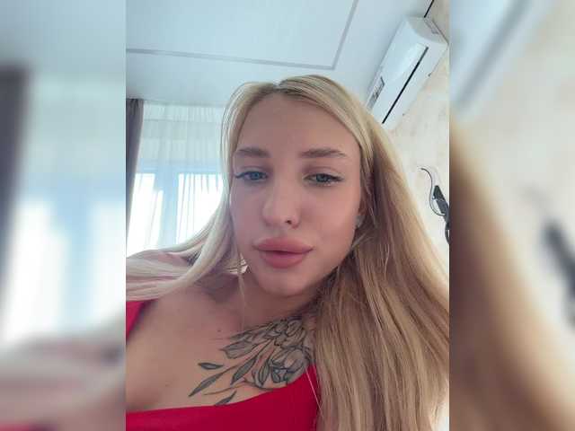 Cristi-Candy live webcam show