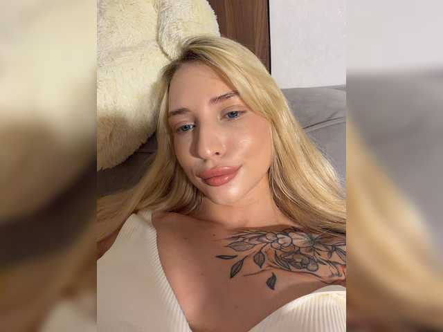 Cristi-Candy live cam preview