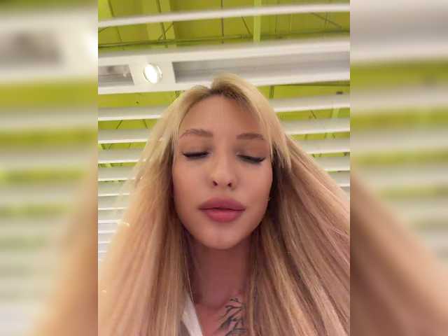 go to chat with Cristi-Candy