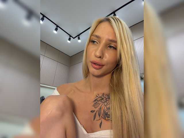Cristi-Candy live webcam show