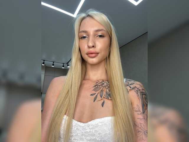 Cristi-Candy live webcam show
