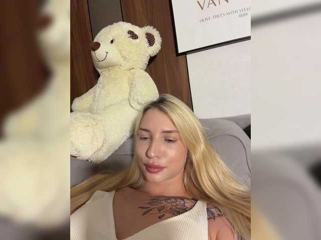 Cristi-Candy live cam preview