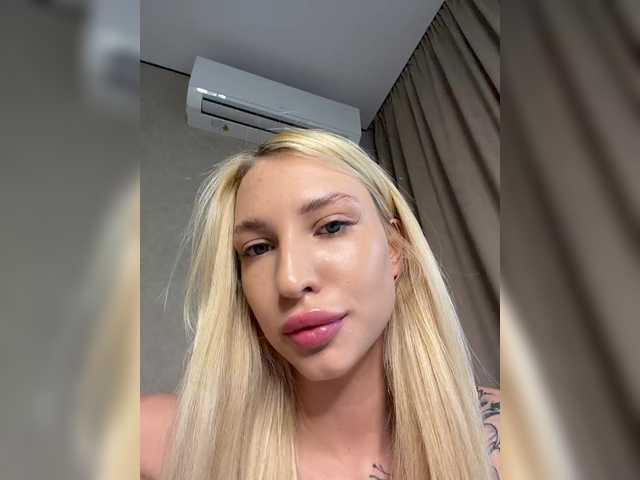 EwaBrown live on BongaCams