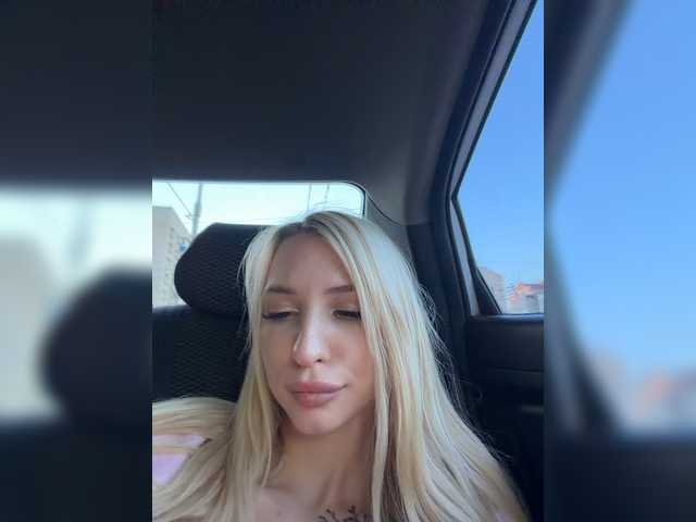 Cristi-Candy live cam