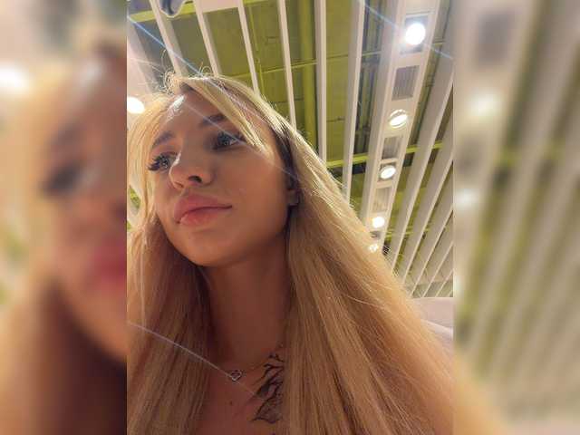 Live трансляция Cristi-Candy - Runet.cam
